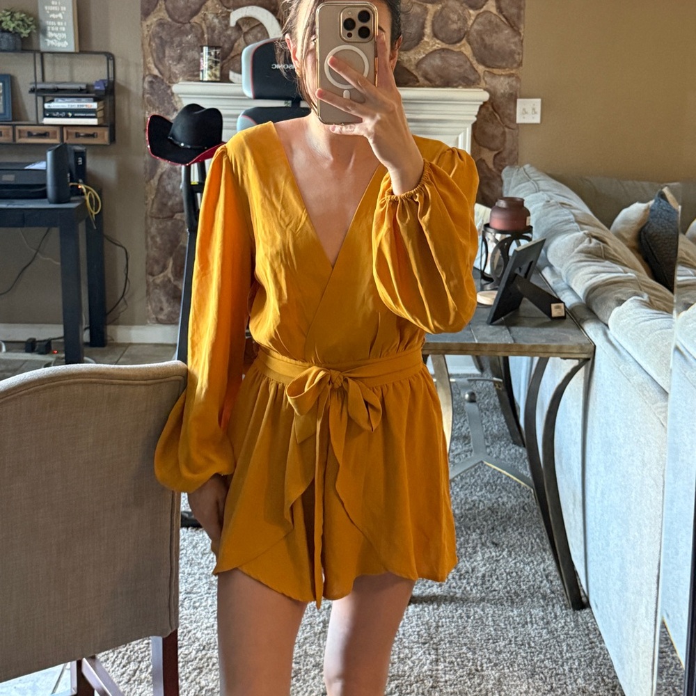 Romper - Picture 2 of 2